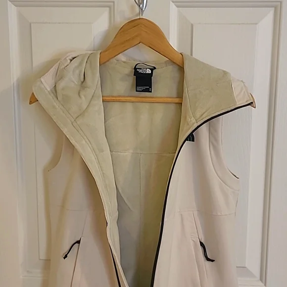 The North Face Windwall Women's Vest - Picture 7 of 9